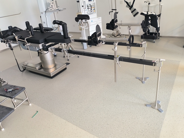 骨科手術(shù)牽引架